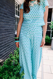 Holly Crop - Green Star